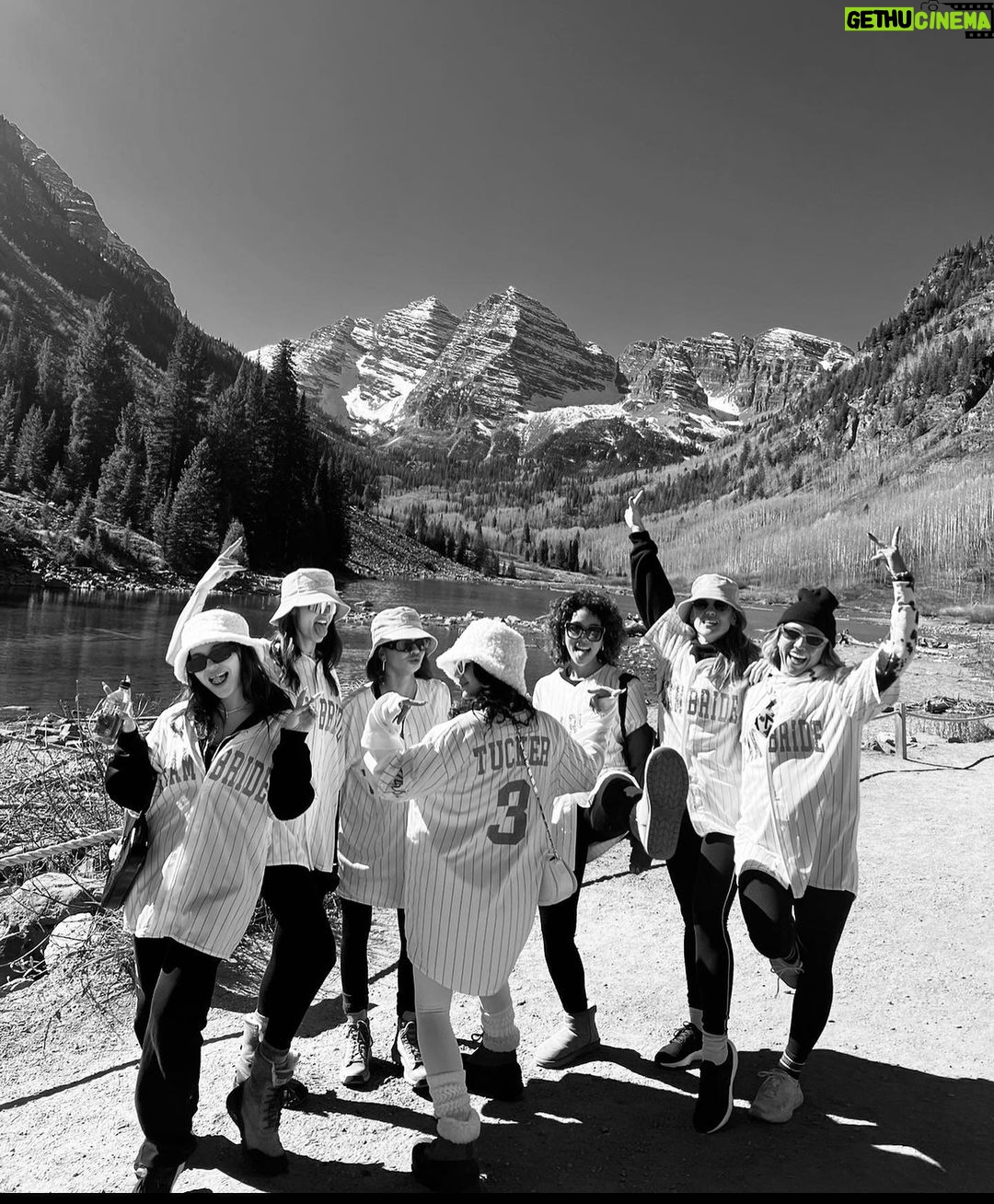 Vanessa Hudgens Instagram - Maroon bells. Didn’t want to leave.