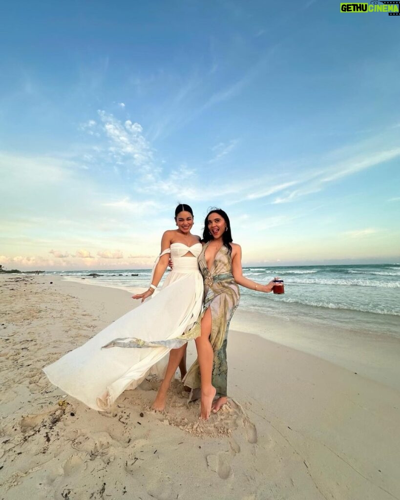 Vanessa Hudgens Instagram - Just sisters blowin in the wind