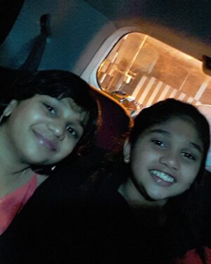 Vanitha Vijayakumar Instagram - Standing by each other in the tough times is all we know❤️🏠🙏