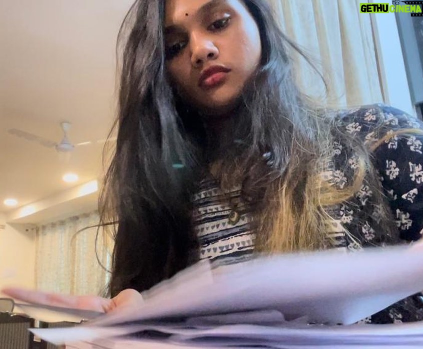 Vanitha Vijayakumar Instagram - #backtowork #workmode #filmmaker #cinema my lil grown up up didnt need a holiday didnt need rest or a break after 65 days in #biggbosstamil ,she needed to get back to her responsibilities and her passion of learning cinema . Dedication and hard-work will always take u to heights ššā¤ļø