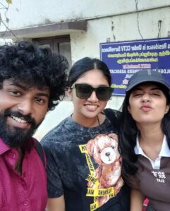 Vanitha Vijayakumar Instagram - Miss u guys in #biggbosstamil ❤️ Winner aagrathu theva li ille nermaya unmaya pazhagana pazhakuthaga #thaanaserndhakoottam