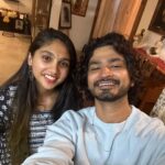 Vanitha Vijayakumar Instagram - When real #friends meet out in the real world after #biggbosstamil @being_bravo met jovika at her work today and surprised her .. ❤️