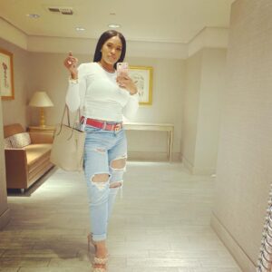 Vanity Alpough Instagram - The mirror was calling my name!