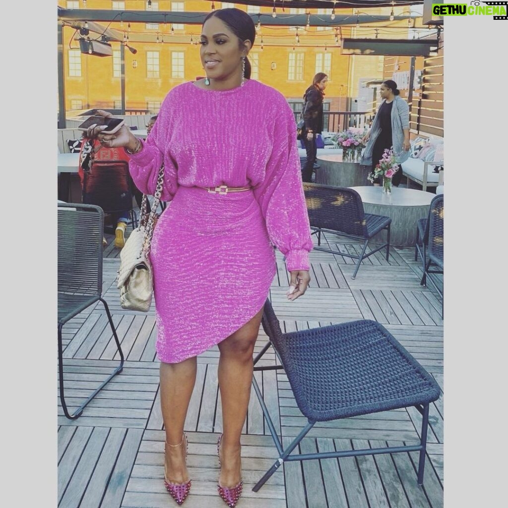 Vanity Alpough Instagram - I want to thank everyone that came out and supported my launch party yesterday! Special thank you to those that traveled to be there with me as well! I really enjoyed myself and I can’t wait to do it again and again until the whole world is winkingndrinking😜 @illumeokc (MakeUp) @chelseyflintevents (Decor) @djkeilo (DJ) @itxprecia (Event Space) @winkndrinks (Team)
