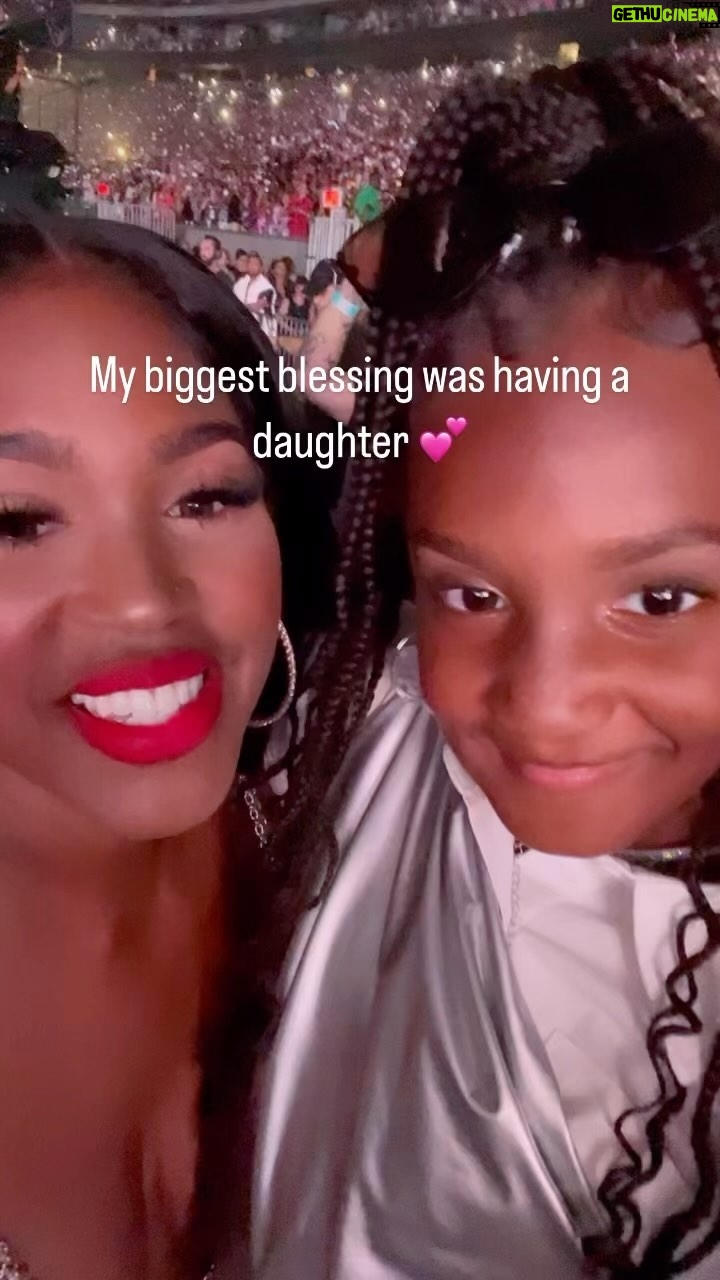 Vanity Alpough Instagram - Zoey Jo ‘Lii Perkins🎀 #NationalDaughtersDay