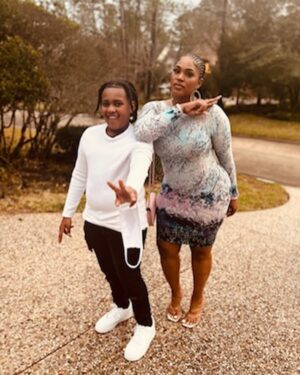 Vanity Alpough Instagram - My boys took me out on a date tonight while daddy is out of town but I had to do this baddie TikTok for Lobster….🤷🏽‍♀️
@kendrickperkins 
@kendrick.perkins.jr777 
@kenxtonperkins