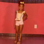 Vanity Alpough Instagram - I’m so obsessed with this little girl! 🎀Zoey Jo’Lii Perkins🎀 #MyGirl #Zoey&Me @ittakes2babies