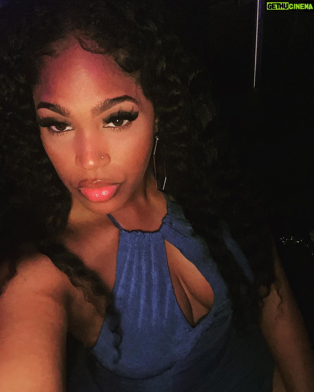Vanity Alpough Instagram - One thing I’m gonna do is celebrate me💙 #It’sCancerSeason #AllMonth