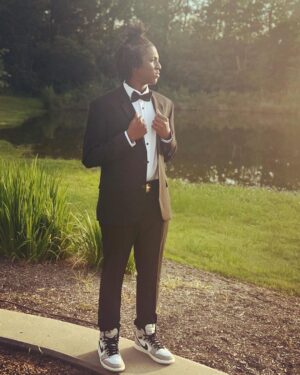 Vanity Alpough Instagram - Y’all know my s☀️n shine @kendrick_perkins777 does not like attention so I had to literally beg him to go to his 8th grade dance! I don’t want him being shy make him miss out on precious memories! Having my niece @calysse.bigbird there on his side looking beautiful was all so perfect! #ICantWaitUntilSchoolisOver #HighSchoolers #EnjoyingEveryMoment