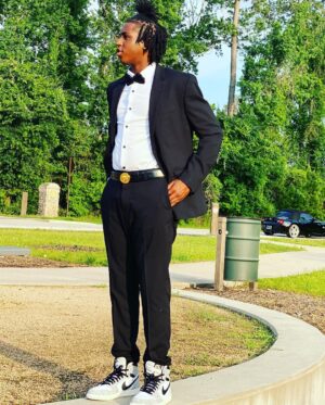 Vanity Alpough Instagram - Y’all know my s☀️n shine @kendrick_perkins777 does not like attention so I had to literally beg him to go to his 8th grade dance! I don’t want him being shy make him miss out on precious memories! Having my niece @calysse.bigbird there on his side looking beautiful was all so perfect! #ICantWaitUntilSchoolisOver #HighSchoolers #EnjoyingEveryMoment