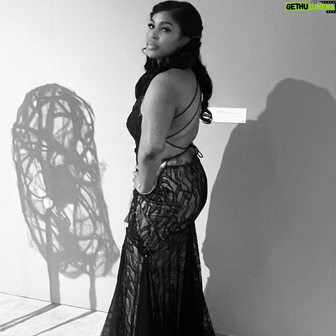 Vanity Alpough Instagram - Happy 50th🖤 @bunb
