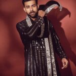 Varun Tej Instagram – Diwali 2023!🪔

Styled by – @ashwin_ash1 & @hassankhan_3 

Outfit – @labelaham 

Hair styling – @rajesh_bunty234_ 

Shot by – @ishan.n.giri