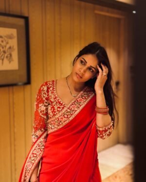 Varun Tej Instagram - Happy birthday baby!
Thank you for being you and brightening up my world..

Love you ♥️ 

@itsmelavanya