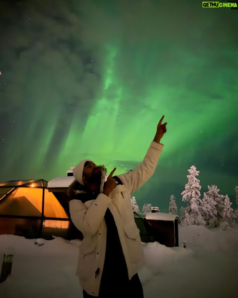 Varun Tej Instagram - Catching the stardust in my hands. A truly magical experience. #AuroraBorealis #northernlights