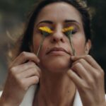 Vera Kolodzig Instagram - “A beleza está nos olhos de quem a vê”. 📸: @pedroluzelobos . . . #beleza #fotografia #photoshoot #natureza #flores
