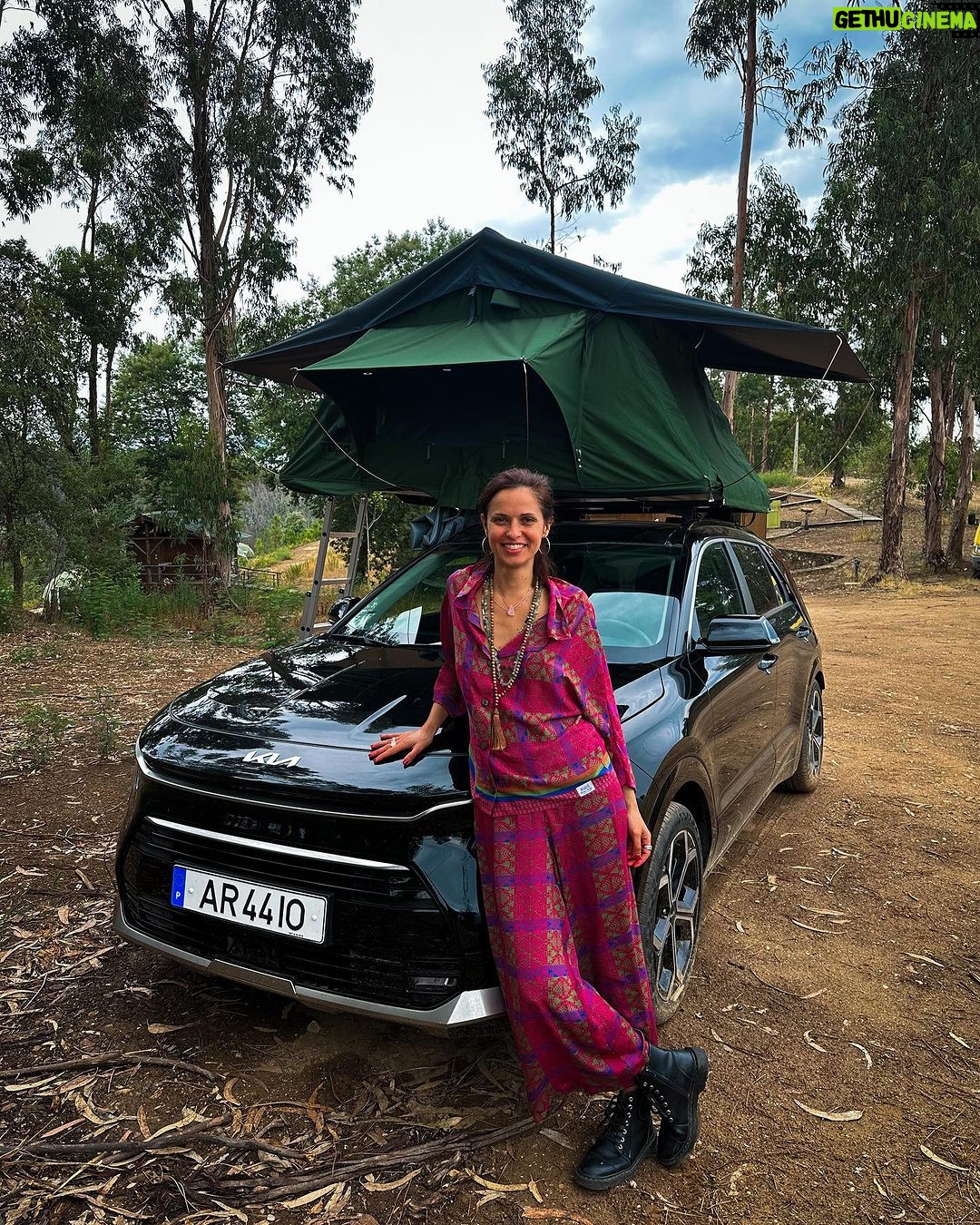 Vera Kolodzig Instagram - Quando levas literalmente a casa às costas. . . . @kia_portugal @topotents #kia #kiaportugal #camping #topotens #nature #intothewild #parceria