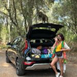 Vera Kolodzig Instagram - Quem já fez o “tetris” para colocar todos os apetrechos para as férias no seu carro? 😜 Estou a preparar-me para umas belas férias por aí, para desfrutar muito da natureza como eu gosto e aproveitar as actividades ao ar livre. Não sei bem quando regresso a casa, por isso vou bem prevenida com tenda, toldo, colchão, jogos de tabuleiro, chapéu de sol, chinelos, geleira e uma mala com roupas para mim e para o Mateus. O que vale é que a bagageira do meu Kia Niro HEV @kia_portugal é bem espaçosa, por isso, até podia só voltar daqui a um mês! Para além disso, como é híbrido, as emissões são reduzidas e garante-me mais quilómetros por menos energia. O Mateus e eu estamos prontos para partir por aí, bem confortáveis. E tu? Ainda vais de férias ou já estás de regresso? 😉 . . . #kianiro #kia #parceria #ferias #actividadesaoarlivre