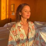 Vera Kolodzig Instagram - Luz da manhã sem filtros. . . . #luzdamanha #morninglight #makeup #manha 📸: @catarinacirne_makeup @smfofficial