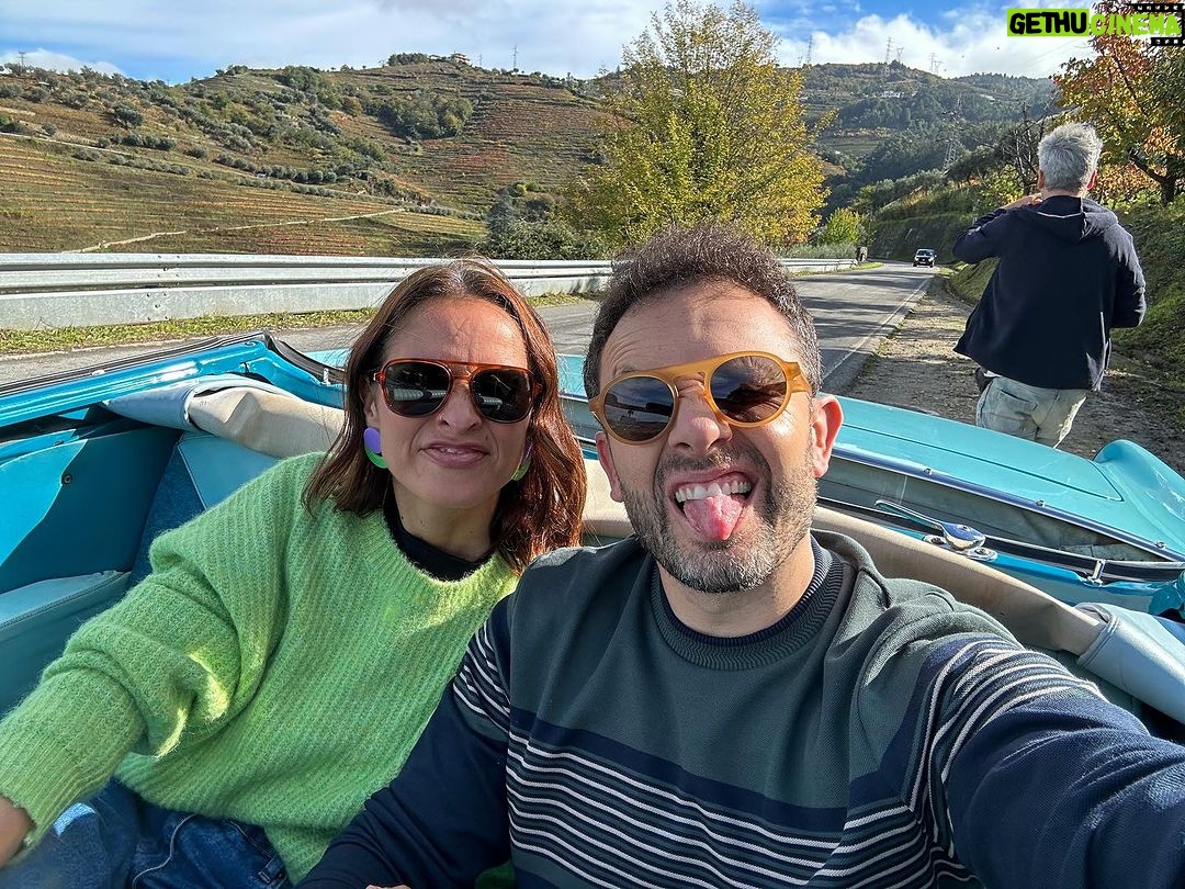 Vera Kolodzig Instagram - Alegria no trabalho com o @joaopaulorodrigues.oficial 😎 . . . #alegrianotrabalho #joaopaulorodrigues #douro #portugal #missao100portugues #instatravel Peso Da Régua - Douro