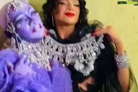 Vermelha Noir Instagram - 💜💎 One time @allaboutvalentina told me I was glamourous... It was AWESOME💎💜 That day was such a fantasy meeting this DIOSA, thank you so much for your words and time @allaboutvalentina You are such a sweet soul 💜 Gracias a @dua_pop @ninoska_min @pichardo_drag por esta experiencia uwu no puedo esperar a ir a Puebla de regreso 🖤 @antonioguzgo neta muchas gracias por tu tiempo y por poder venir a realizar este bonito momento junto con tu primo uwu @jewelry___nails por ayudarme a hechizar el gran ofni y por ser un gran soporte en este camino del transformismo ayke . Fotografía y dirección C @antonioguzgo Asistencia @boygeorgesalazar Nail art: @jewelry___nails Joyería @ghelguera Dress: @hm @iris.apfel (gracias a @paccodelacueva por esta prenda) Boots @aviescmx Prostético @trax.torno.x Makeup & styling: Vermelha Noir . 💄 PRODUCTOS 💄 ⚪Base : Corrector morado de Verónica 👁️ Ojos y contour : @jeffreestarcosmetics @morphe2 @jamescharles ⚫Delineador @guerlain @natural_girl_oficial 🖤 Labios @lancomeofficial ⬛ Enmarcado @bodypaintbykj . #fashion #drag #gay#art #makeup #lgbt #photograph #instagay #dragqueen #rpdr #rupauldragsrace #instadrag #dragrace#lgbtq #queen # #dragmakeup #instagay ##dragqueyensoyfinstagram #gayboy #dragqueenmakeup #fashion #fashiondesigner #makeupartist #style #art #localqueen #dragartist #bejewelled #lavenderhaze #lavender Puebla City