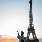 Vermelha Noir Instagram - 🇫🇷 C’est impossible de ne pas tomber amoureux de Paris 🇫🇷 Una experiencia bella gracias a @picnic_paris por hacer estas fotos increíbles 🖤 Este año regresamos a Paris y otros lugares de Europa con ADVENTOUR travel uwu 19 dias en tour, vuelos, hospedaje y desayunos incluidos. Mándame DM si te interesa UwU o para mayores informes al . Fotografía y dirección C @picnic_paris Wig @isaacklira Accesorios @ghelguera Vestuario: @yosoyhasen Makeup & styling: Vermelha . 💄 PRODUCTOS 🔴Base: Blanco de Verónica 🖤Sombras: Cremated from @jeffreestarcosmetics ⚫Delineador y cejas @natural_girl_oficial #fashion #drag #gay#art #makeup #lgbt #photograph #instagay #dragqueen #rpdr #rupauldragsrace #instadrag #dragrace#lgbtq #queen # #dragmakeup #instagay ##dragqueyensoyfinstagram #gayboy #dragqueenmakeup #fashion #fashiondesigner #makeupartist #style #art #localqueen #dragartist #drmx #parisien #france Paris,France