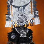 Vermelha Noir Instagram - 💀 En el antiguo panteón mexica, Mictlantecuhtli fue ampliamente venerado como el dios al que todos los seres vivos habrían de enfrentarse «cara a cara». Su reino, el Mictlán, acogía «a todos los humanos que mueren de forma natural», según documenta la Universidad Nacional Autónoma de México (UNAM). 💀 Llevo años queriendo hacer una representación de uno de los dioses favoritos de una civilización parte de LA CULTURA DE NUESTRO PAÍS Esta representación fue parte de una conferencia para Atlantic Institute donde se habló de la historia y antecedentes del drag en México y de la presencia de personas LGBTTTIQ+ en nuestros pueblos originarios. Gracias @jordi.luke por poderme permitir conectar con esta parte de mi cultura y poder mostrarlo a personxs extranjerxs y darles una probadita no solo del drag, si no también de nuestras tradiciones y costumbres. . Fotografía y dirección C @mmanzomendoza Makeup, headpiece & styling: Vermelha Asistente de vestuario @yanethta . 💄 PRODUCTOS 🔴Base: Blanco de Verónica 🖤Sombras: Cremated and Blood Sugar from @jeffreestarcosmetics ⚫Delineador y cejas @natural_girl_oficial @bodypaintbykj #fashion #drag #gay#art #makeup #lgbt #photograph #instagay #dragqueen #rpdr #rupauldragsrace #instadrag #dragrace#lgbtq #queen # #dragmakeup #instagay ##dragqueyensoyfinstagram #gayboy #dragqueenmakeup #fashion #fashiondesigner #makeupartist #style #art #localqueen #dragartist #drmx #diademuertos Tenochtitlán