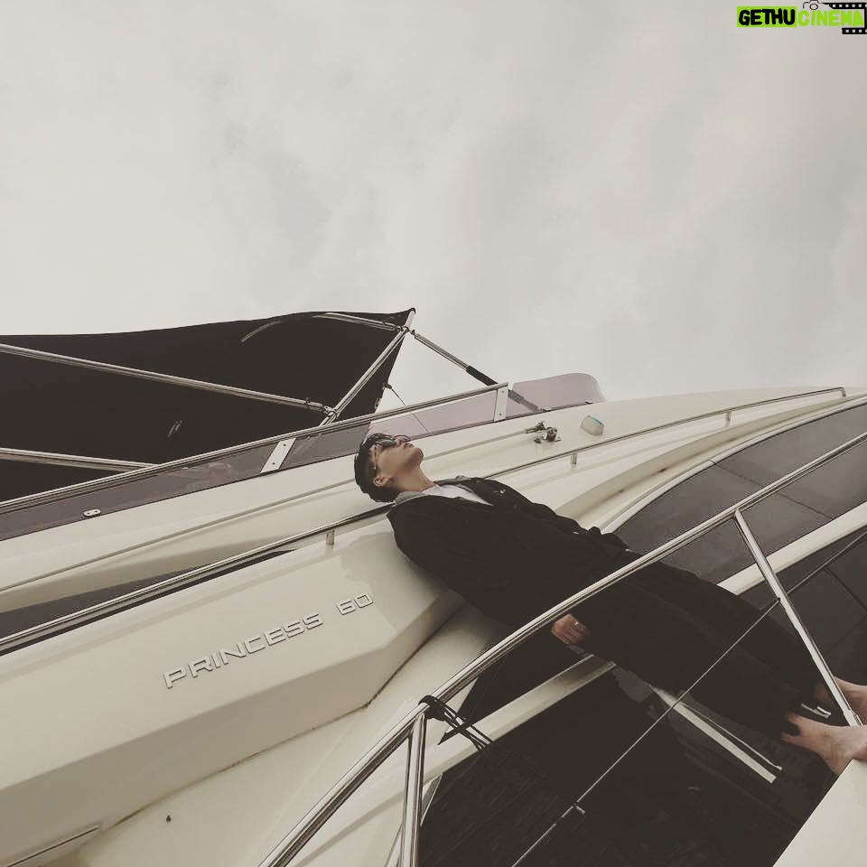 Vespa Miller - 10.7K Likes - 🕶️🛥🌊
