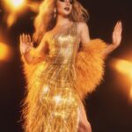 Vespi Instagram - ✨🎤🪩 DALIDA 🪩🎤✨ Last pictures and backstages Swipe, you won’t be disappointed 🤭 ——- 📹 @thefrenchbeautyboy 💇‍♀️ @alexis.parente ✂️ @antonio_pizzino 🪶 @plumesdeparis 💅🏻 @mel_on_the_nails ——— #dragrace #dragracefrance #rupaulsdragrace #teamvespi #teamvespiche #vespi #drag #dragqueen #rpdr Paris, France