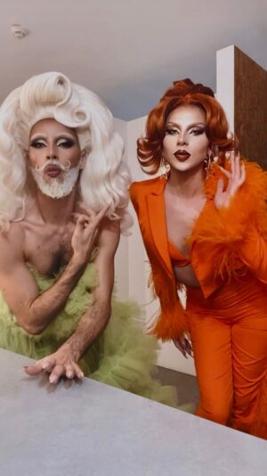 Vespi Instagram - @vespi__ + @pichecometrue = VESPICHE duuuuuh 💚🧡

You think you can deal with beauty and talent ? Cause we do at www.Vespicheinyourarea.com

Retrouvez nous OFFICIELLEMENT le 30 juin sur la plateforme @francetvslash dès 18h et à 22h55 sur @france2  pour @dragrace_france 💄✨