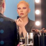 Vespi Instagram - Backstage de mon shooting avec @thefrenchbeautyboy pour la sortie de sa palette RUNWAY avec @adezzo_beauty ✨ #dragmodel #drag #dragqueen #dragmakeup #dragqueen #dragqueenfrance #rupaulsdragrace #rupaulsdragrace #dragrace #french #parisianqueen #frenchdrag #queer #lgbt #localqueen #waist #corset #vespi Paris, France