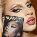 Vespi Instagram - TUTO RUNWAY 💋 Je vous montre étapes par étapes comment je réalise mon maquillage « Go to » avec la palette RUNWAY d’ @adezzo_beauty en collaboration avec @thefrenchbeautyboy dont je suis l’égérie ✨ En plus de la palette j’ai utilisé la base à paillette et le liner Epic Ink de chez @nyxcosmetics_france Les paillettes « Runway » et « NeferSissi » de chez @sisilapaillette N’hésitez pas à me taguer si vous recréez mon maquillage 😍🙌
