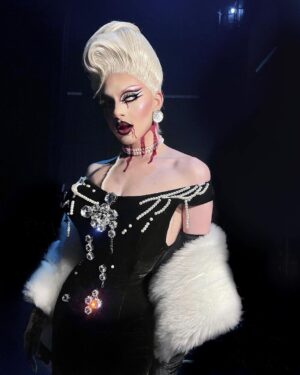 Vespi Instagram - Wanna play ? 👻

Buy one get one free - demon possession garanteed - no refunds 

Swipe at your own risk

——
#spooky #halloween #halloweenmakeup #makeupaddict #darkmakeup #cookiekunty #dragrace #dragracefrance  #rupaulsdragrace #dragracelive #vespi #drag #dragqueen #rpdr
