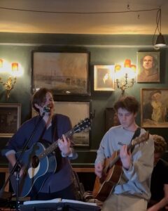 Victoria Beckham Instagram - @cruzbeckham Spontaneous performance last night at the pub! 👏 kisses @davidbeckham