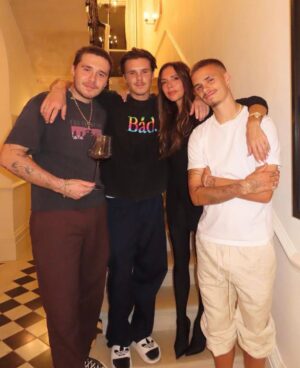 Victoria Beckham Instagram - Night in with the kids!!! We miss u @DavidBeckham… @CruzBeckham @BrooklynPeltzBeckham @RomeoBeckham #HarperSeven @NicolaannePeltzBeckham @MimiMoocher xx