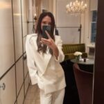 Victoria Beckham Instagram - The perfect tailoring for any occasion!! I created this look for David’s Netflix documentary premiere and it’s so flattering! I absolutely love the strong shoulder and lapel on this suit and how it pairs with the fitted trousers. Kisses xx Available now at VictoriaBeckham.com and at 36 Dover Street.
