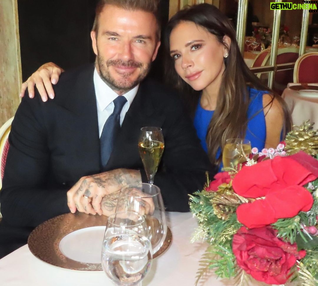 Victoria Beckham Instagram - Creating memories this NY Eve x family time really is everything x I love you all so much @davidbeckham @jackie.adams_ xxx