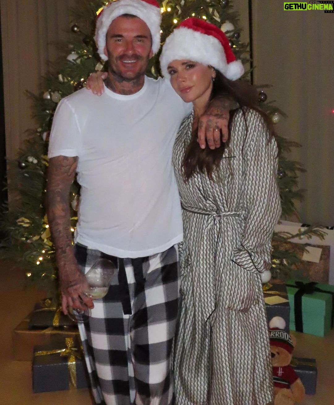 Victoria Beckham - 1.9 Million Likes - Santa came early in Miami!!! 🎄x I love u all so much xxxx @davidbeckham @brooklynpeltzbeckham @cruzbeckham @nicolaannepeltzbeckham #harperseven we miss u @romeobeckham xx