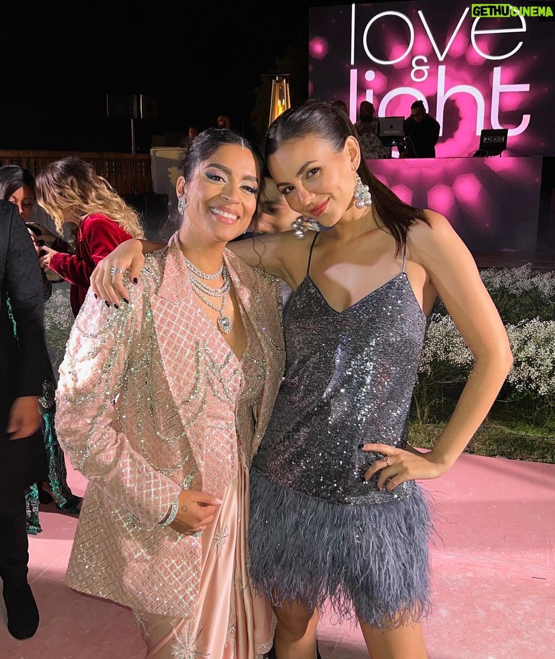 Victoria Justice Instagram - Happy Diwali everybody!! 🪔 Wishing you all love & light 🙏🏼 💕 P.S. thank you @lilly for throwing the best party ever & for being amazing in general. I had SO much fun!! Until next year 💋