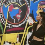 Victoria Justice Instagram – @aliceandolivia x BASQUIAT 🎨
Always so much fun stepping into your creative & colorful world @staceybendet . LOVE the new collection 🖤 New York, New York