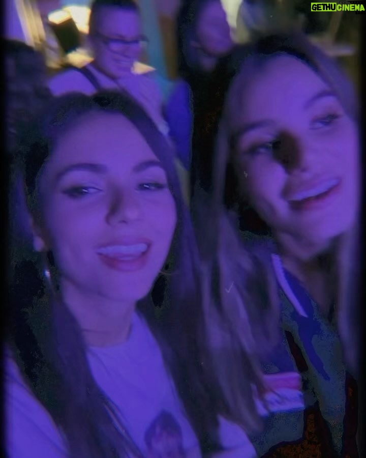 Victoria Justice Instagram - Ed 🖤 Wow. What a talent. Had so much fun with the sis @themadgrace . Keep swiping to see me get dowwwwwn 🤪