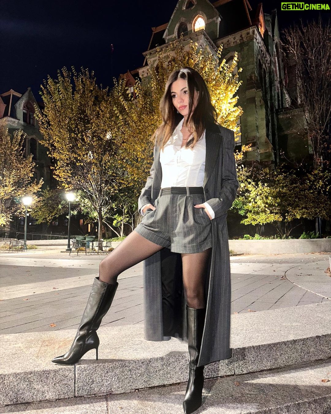 Victoria Justice Instagram - Dress code was smart casual. How’d I do?! 🧐 Thanks 4 the mems @uofpenn. Had the best time talking to all of you 🖤 UPENN