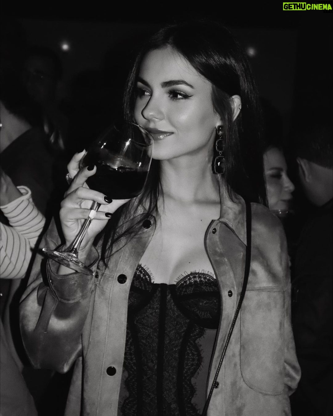 Victoria Justice Instagram - The other night in black & white 🖤 Swipe to the end for my new fave pic of me! 📸 : @madmaven