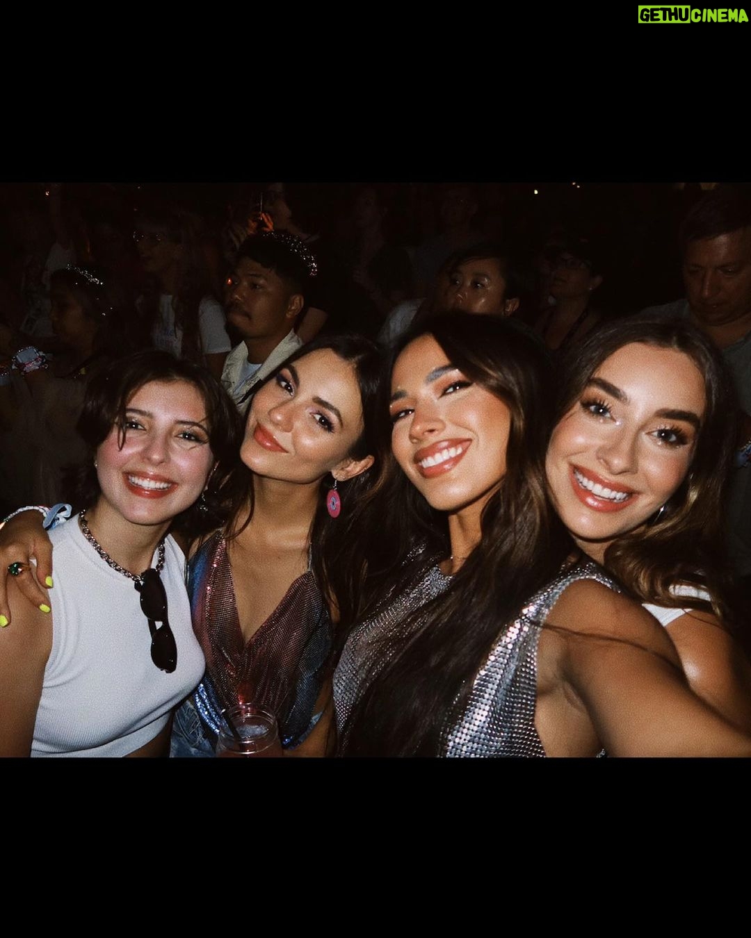 Victoria Justice - 641.9K Likes - A night to remember 🤩🫶🏼
#ErasTour