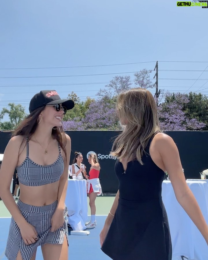 Victoria Justice Instagram - Vickleball ๐ So much fun playing with the 2 best in the world!! You both are incredible!! What a fun day with my little sisโฅ๏ธ๐