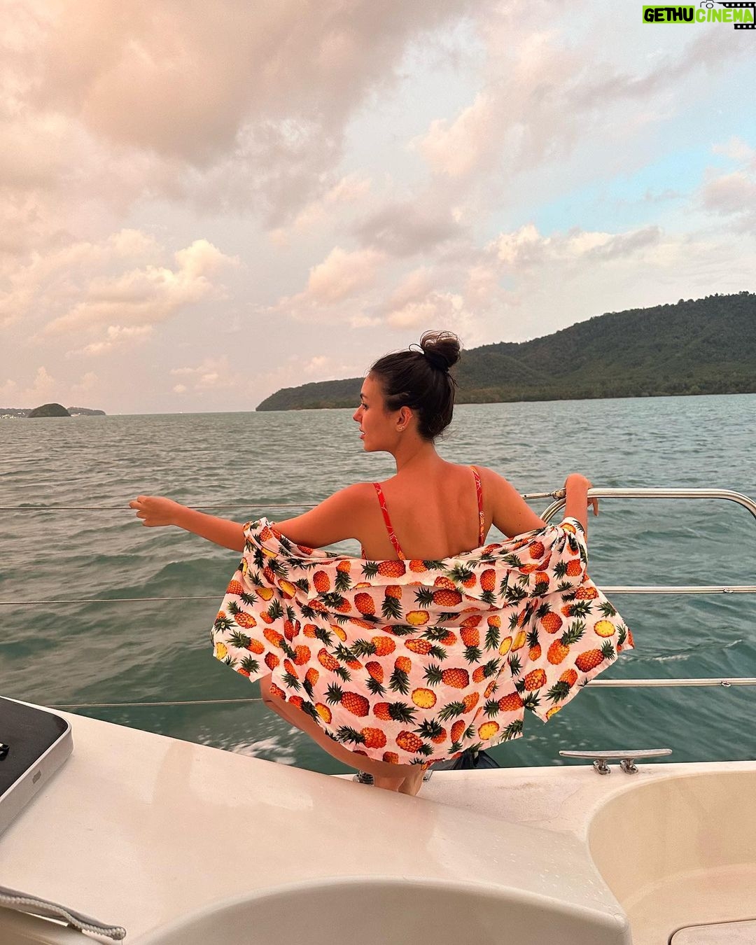 Victoria Justice Instagram - sunsets & sunburns βΊοΈππΉπ Phuket, Thailand