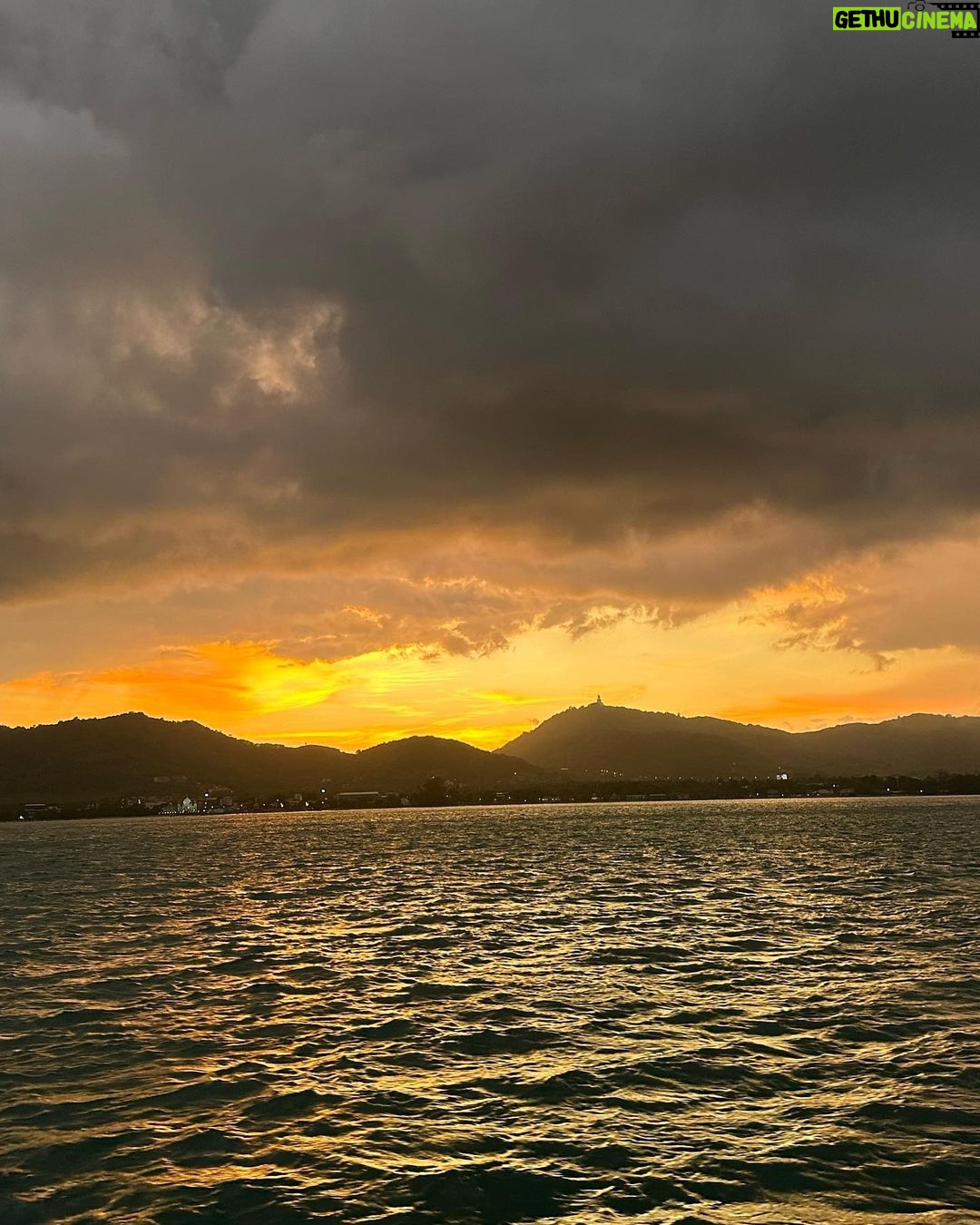 Victoria Justice Instagram - sunsets & sunburns βΊοΈππΉπ Phuket, Thailand