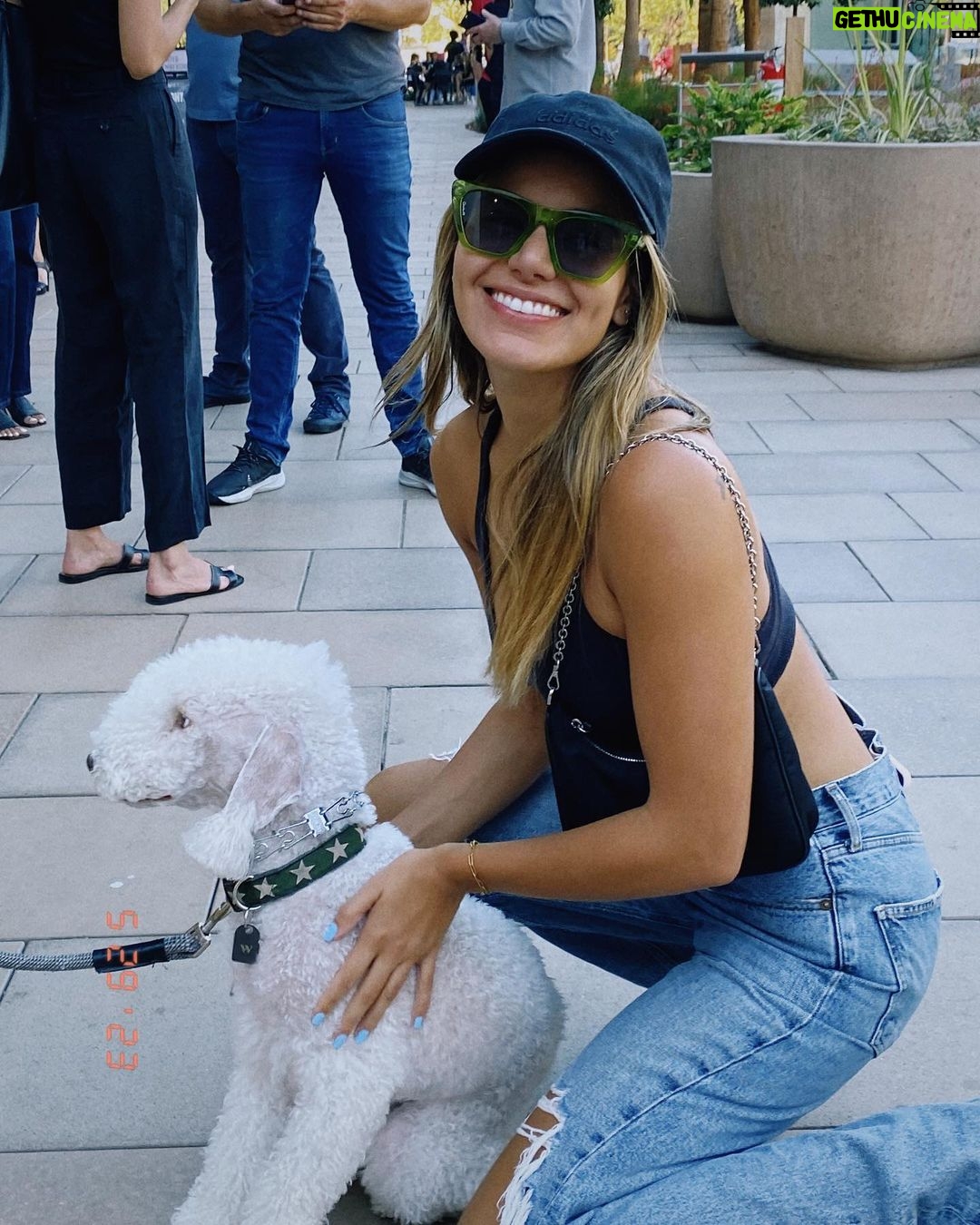 Victoria Justice Instagram - Happy b day Maddy!!!! @themadgrace Your smile & infectious spirit light up any room & I canโt wait to celebrate you when Iโm back home. I love you sister!!! ๐ซถ๐ผ๐๐ฏโโ๏ธ