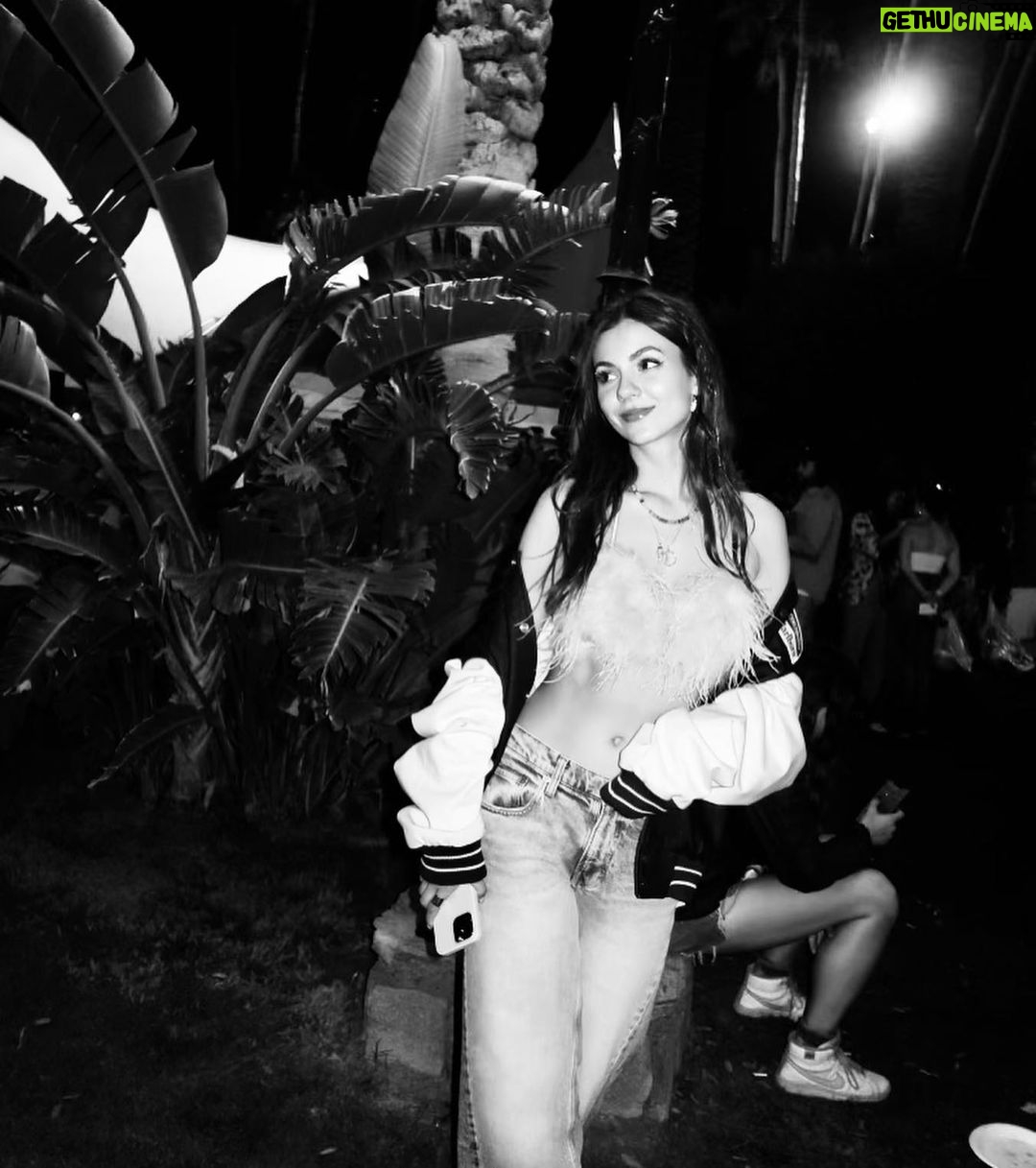 Victoria Justice Instagram - The last of Coachella in the camera roll πΈπ΄