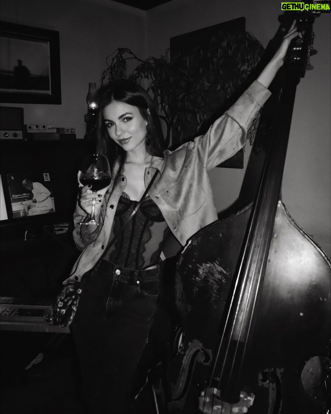Victoria Justice Instagram - The other night in black & white 🖤 Swipe to the end for my new fave pic of me! 📸 : @madmaven