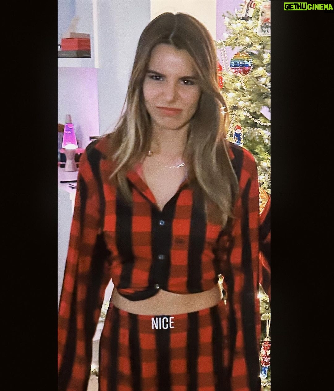 Victoria Justice - 509.4K Likes - Whether you’ve been naughty or nice this year, I hope you all have a very merry Christmas 😊🎄. Sending lots of love!! ♥️♥️♥️